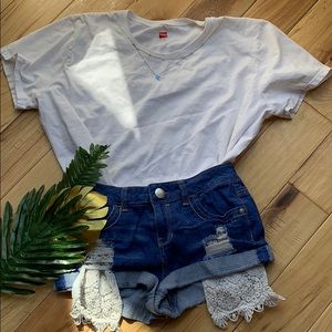 NoBoundaries Denim Crochet Pocket Shorts (juniors)